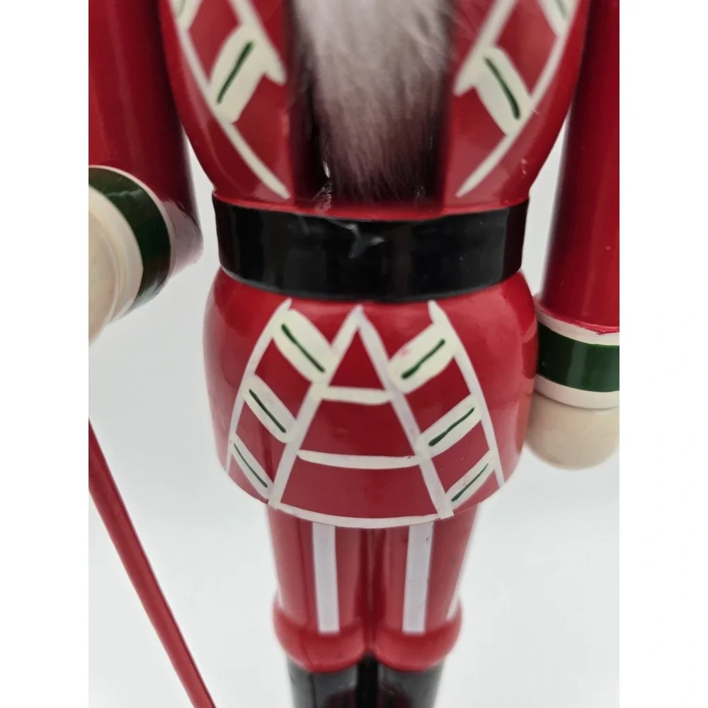 Holiday‎ Elegance Wooden Nutcracker Red 16